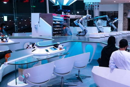 Dubai Cafe Opens With Robot Waiters and Staff